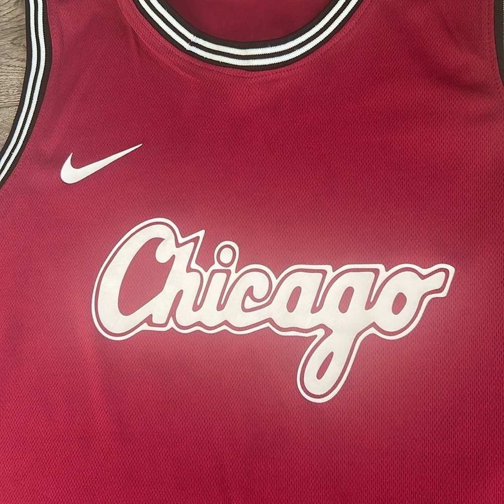 Nike Chicago Basketball Jersey - Picture 2 of 7
